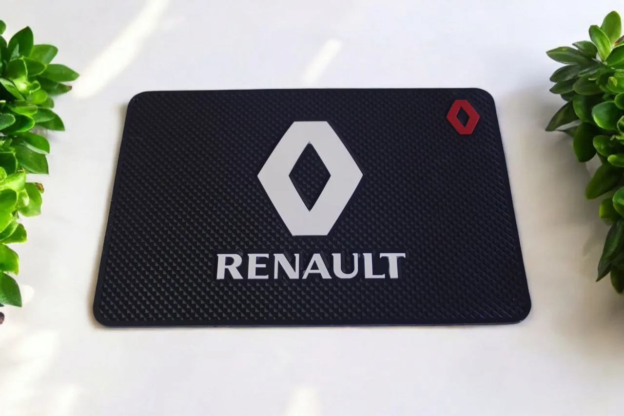 Коврик противоскользящий на торпеду с логотипом Renault